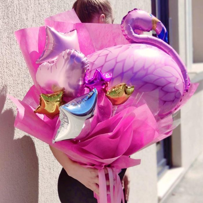 aranjament cu baloane flamingo floraria avantgarde